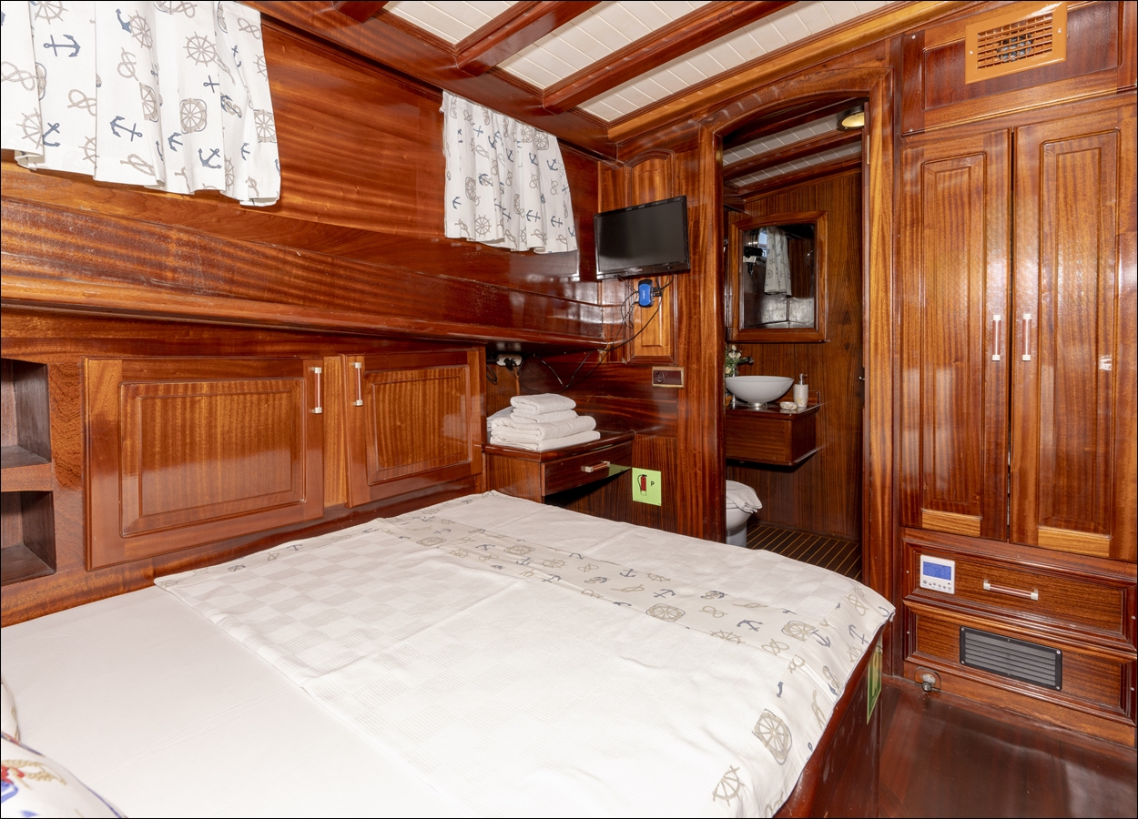 FURKAN III -DORİS ( LUX YACHT)